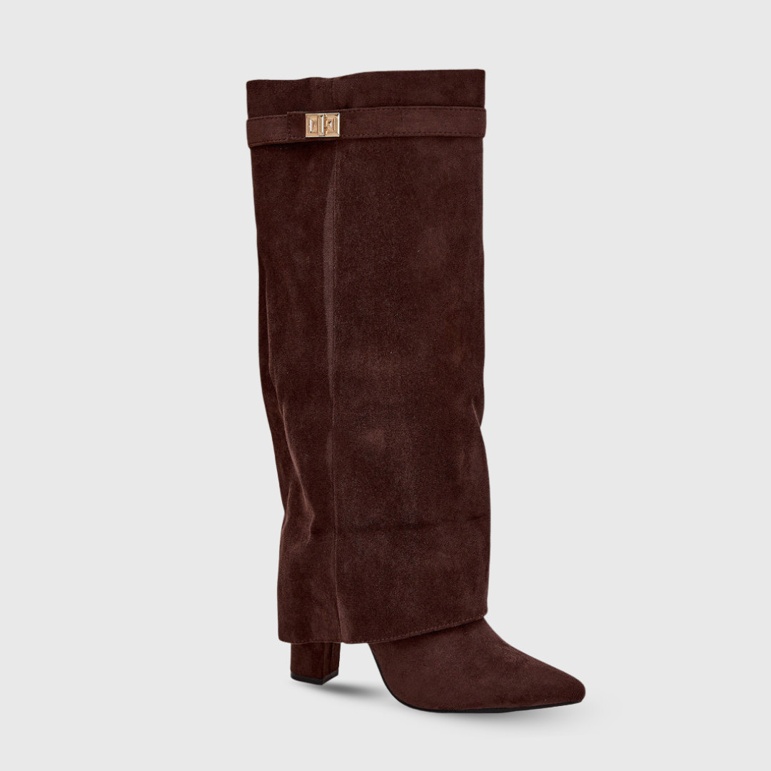 Tall boots with an elegant design