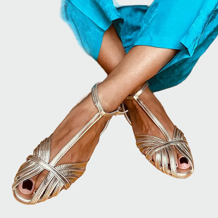 Vittoria | Kootud sandaalid