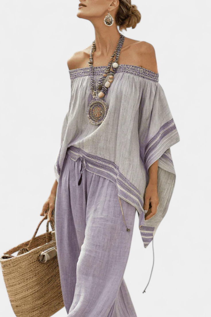 Triibuline bambusest koduriietus avatud õlgade ja laiade pükstega elegantse ja värske stiili loomiseks.