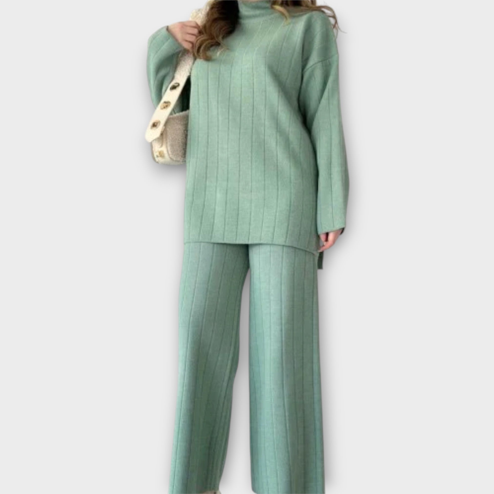 Kootud lahtise lõikega komplekt