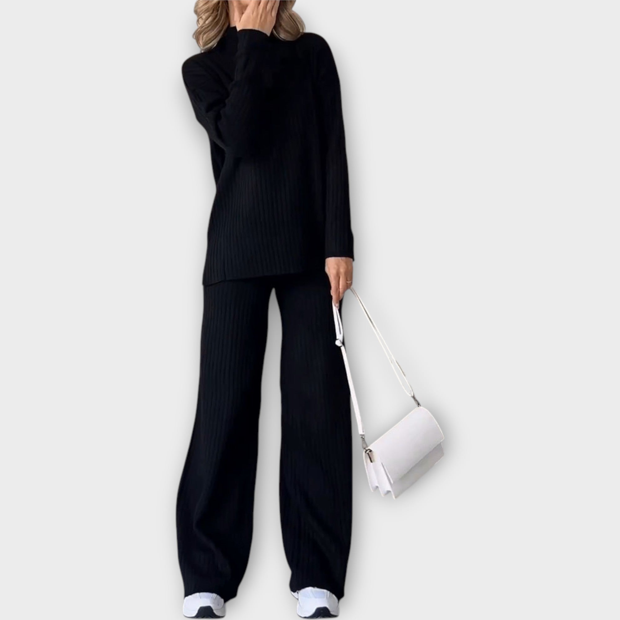 Kootud komplekt mugava joonega