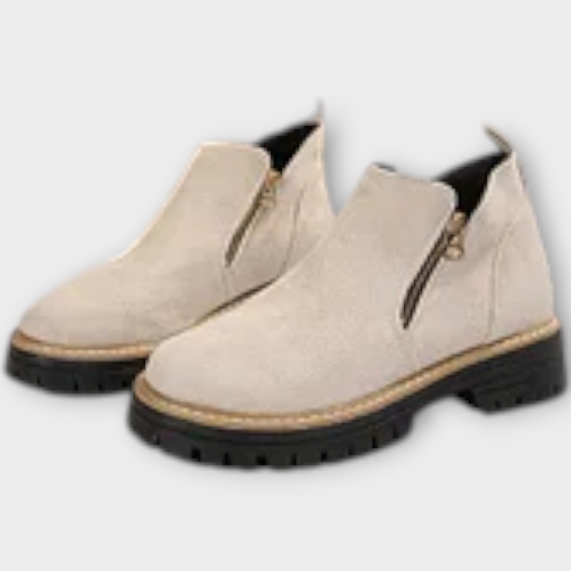 Elegant design and comfortable fit pool cushion