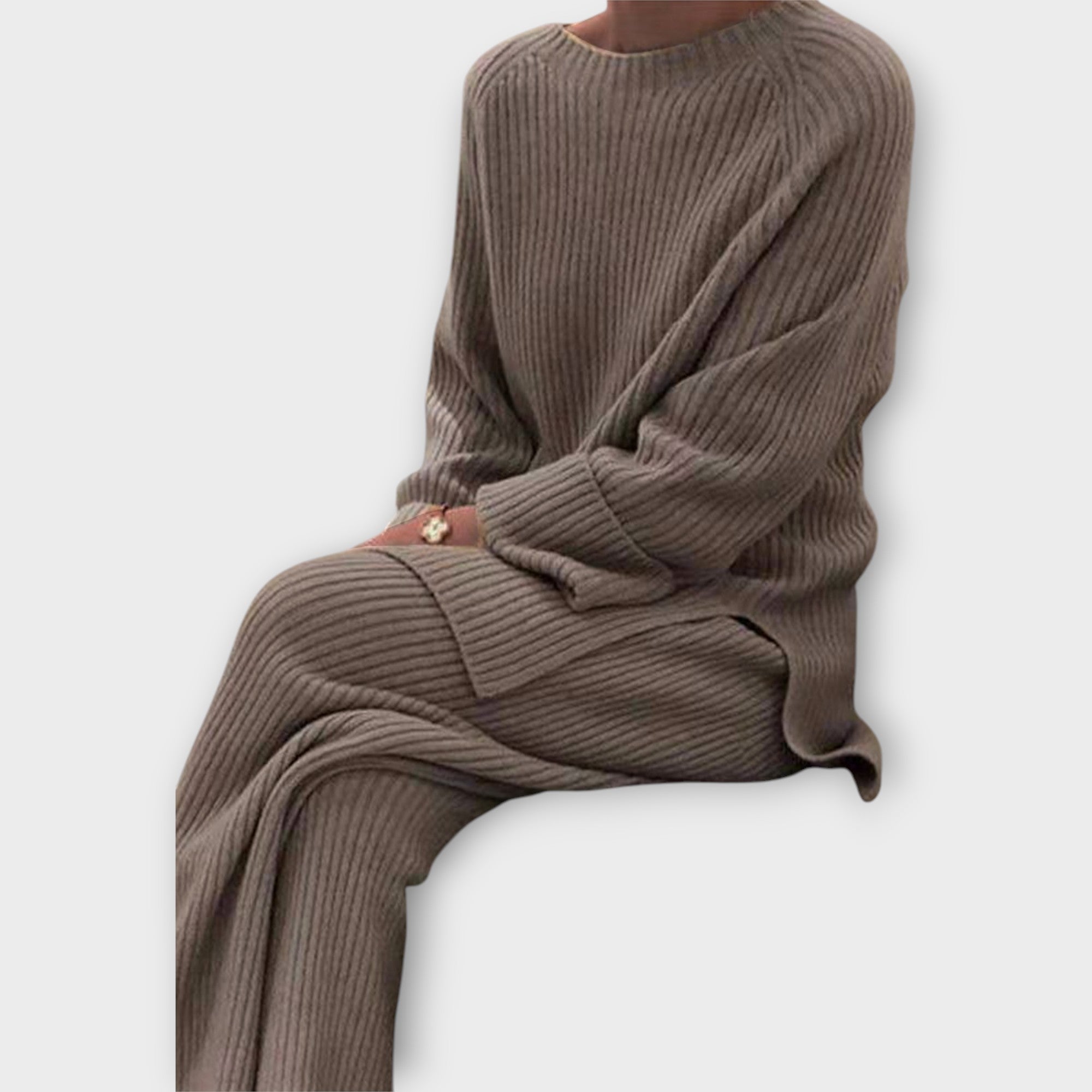 Kootud komplekt lahtise joonega