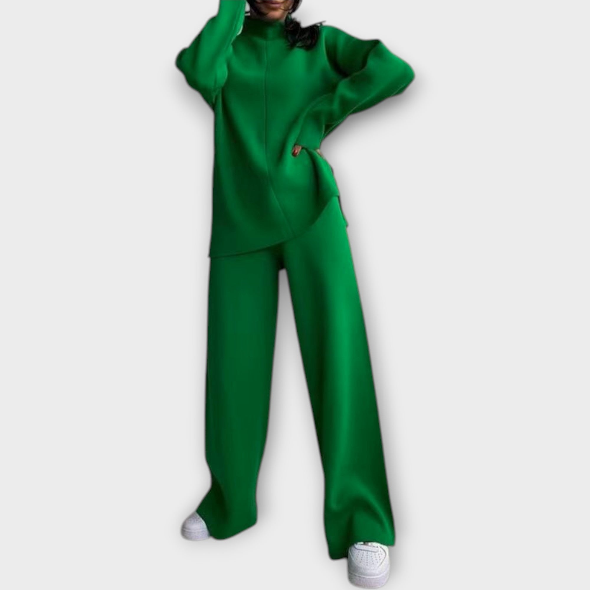 Lõdvestunud joonte ja minimalistliku esteetikaga komplekt