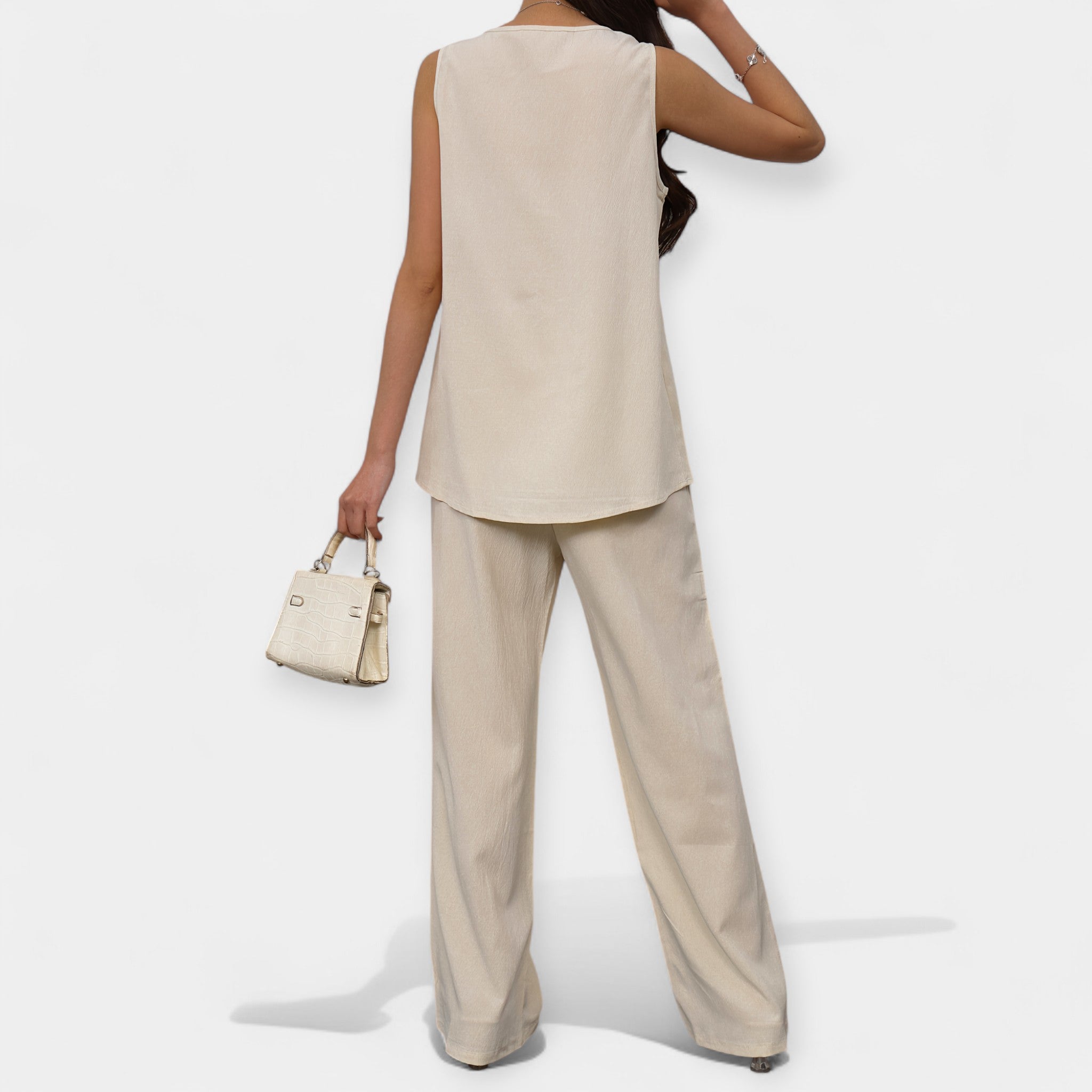 Casual set with sleeveless top and wide-leg pants