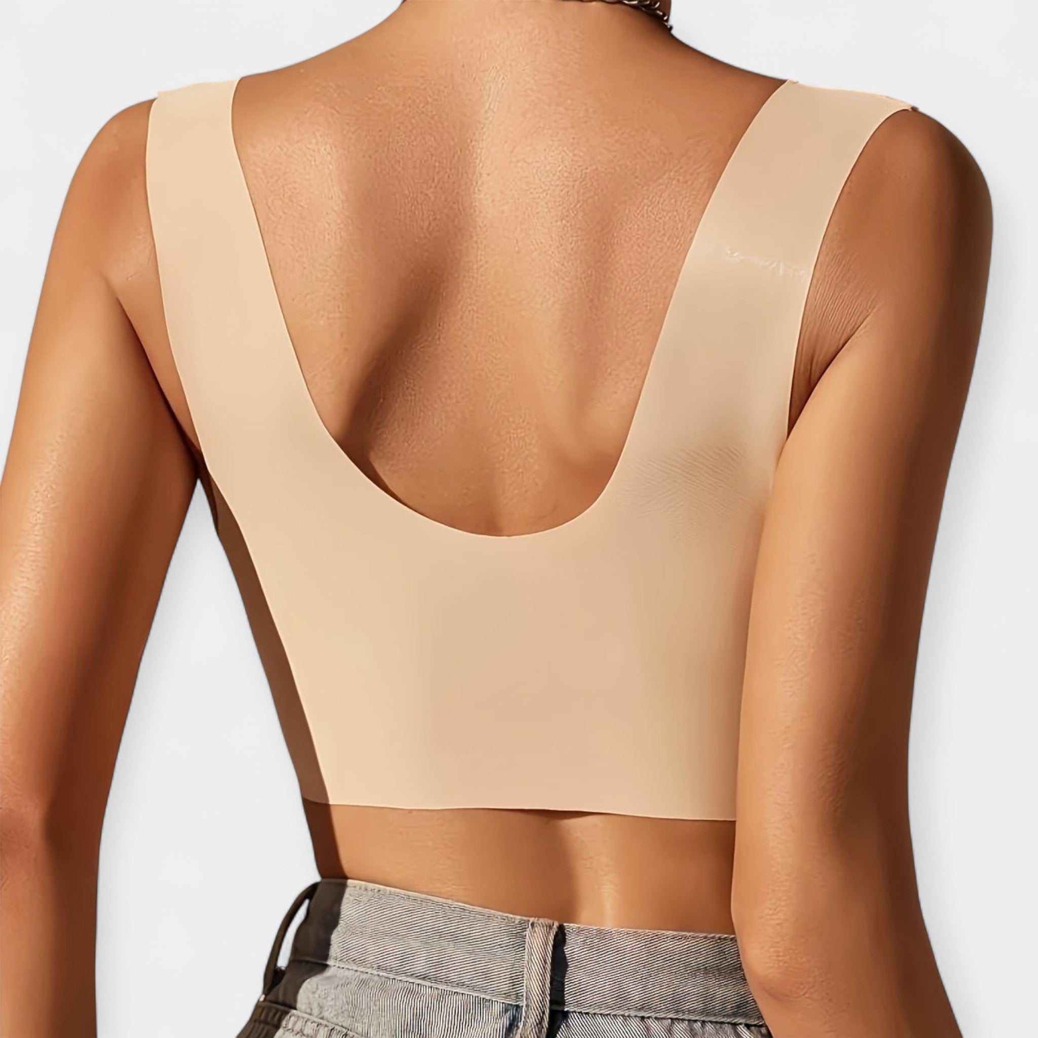 Elegantne traadita rinnahoidja tugevdustega