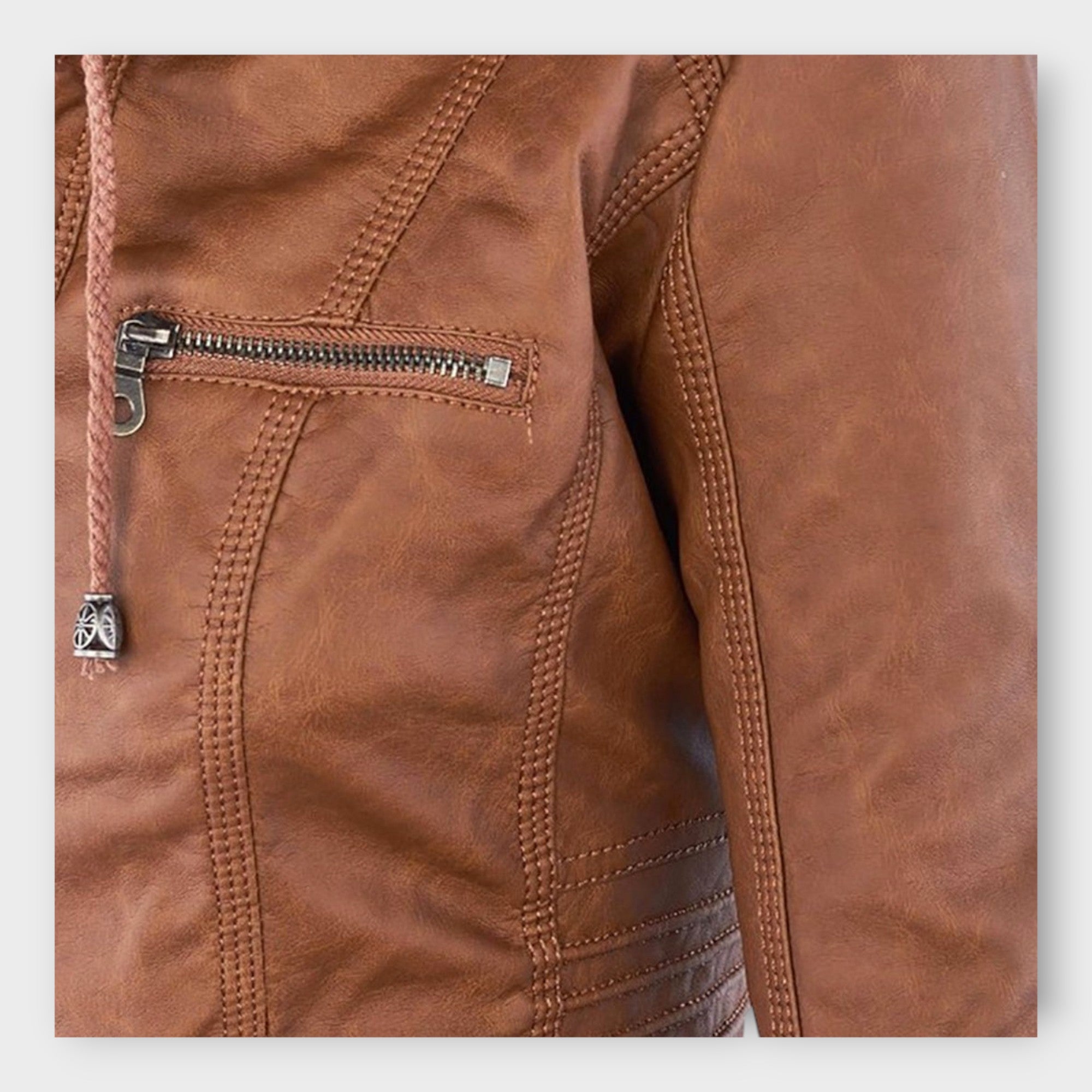 Moodne nahktagi kapuutsi ja ajatu joonega