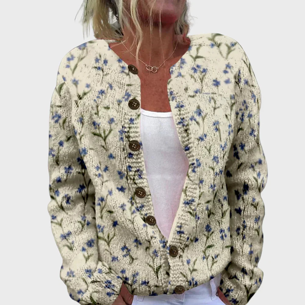 Elegant patterned knitted vest