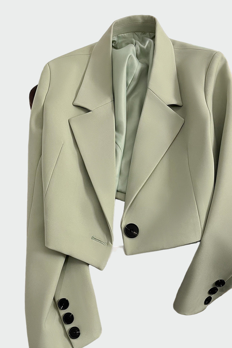 Rafineeritud lõikega jakk