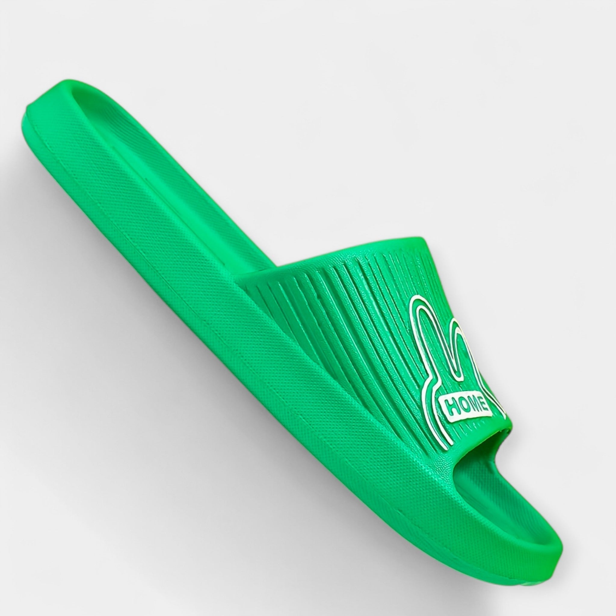 Naiste sussid koomiksikujunduse ja lahtiste ninaosadega