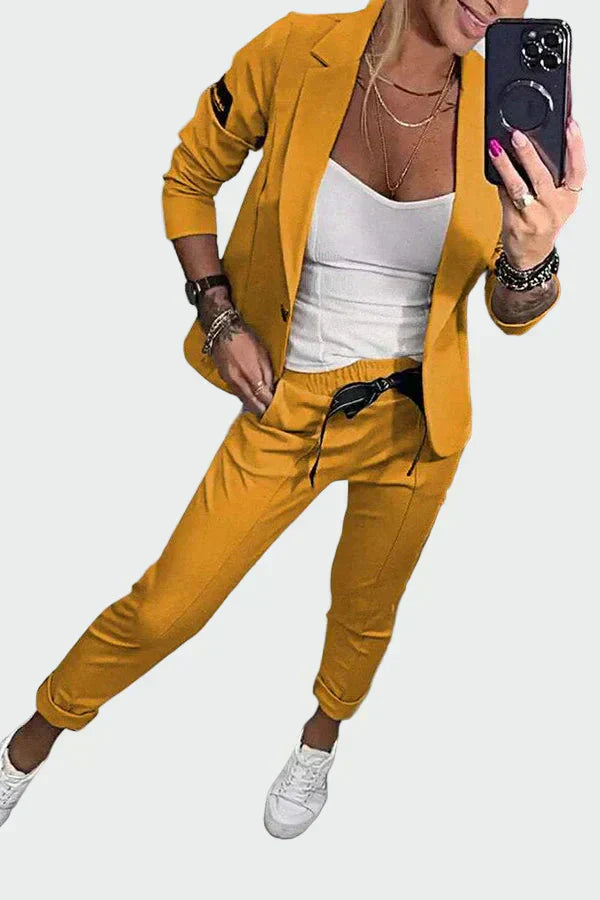 Vaibatult elegantne kaheosaline ülikonnakomplekt