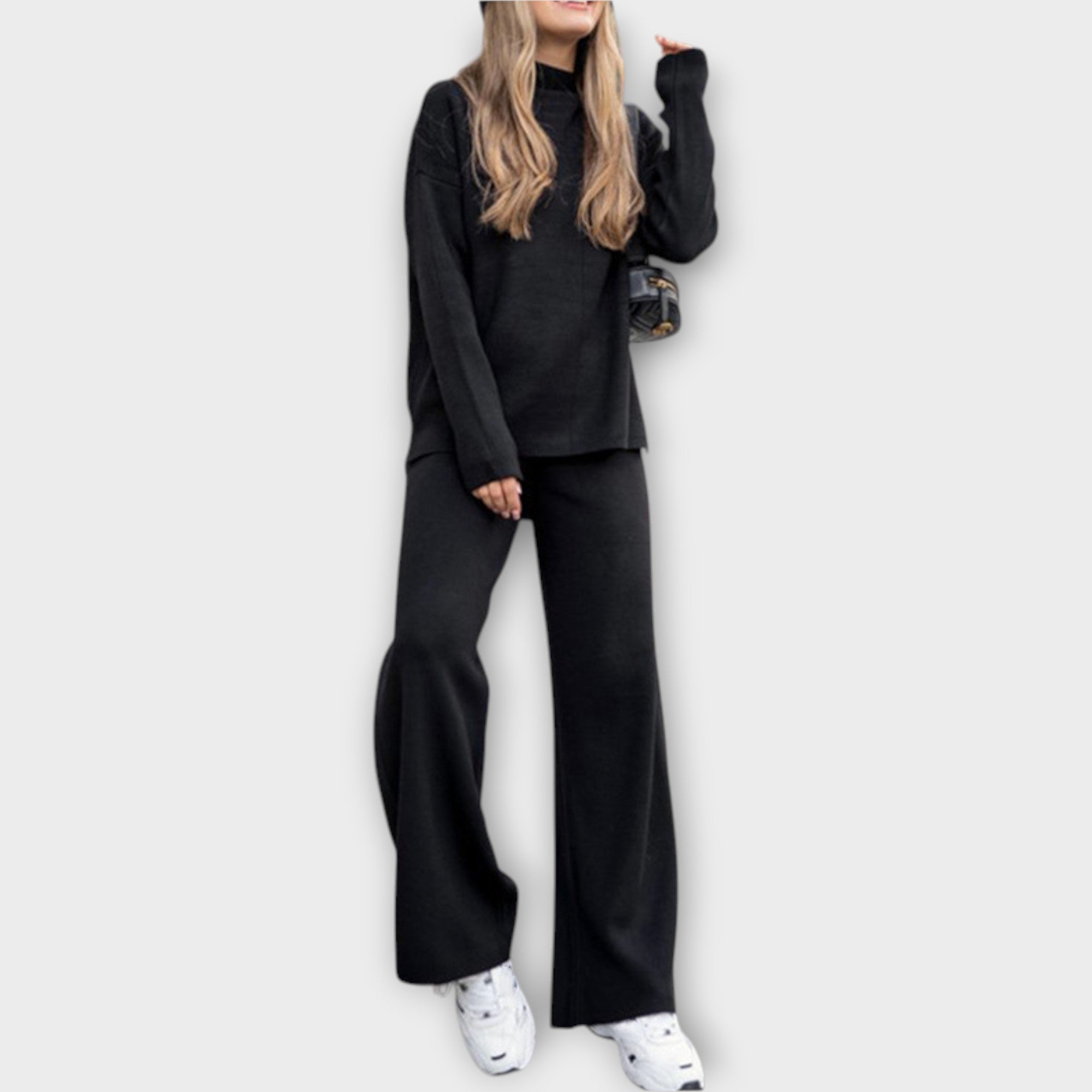 Lõdvestunud joonte ja minimalistliku esteetikaga komplekt