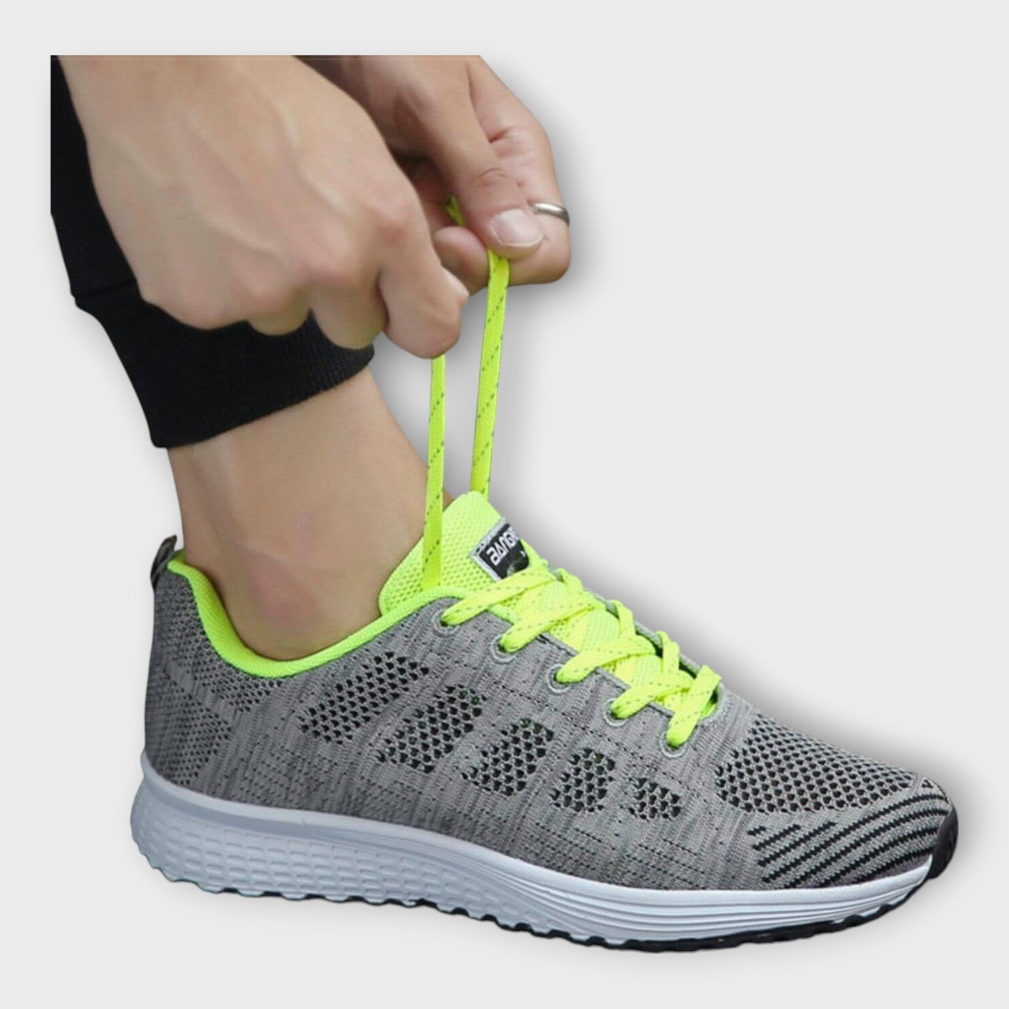 Sports Shoes Knitted with Non-Slip Sole
