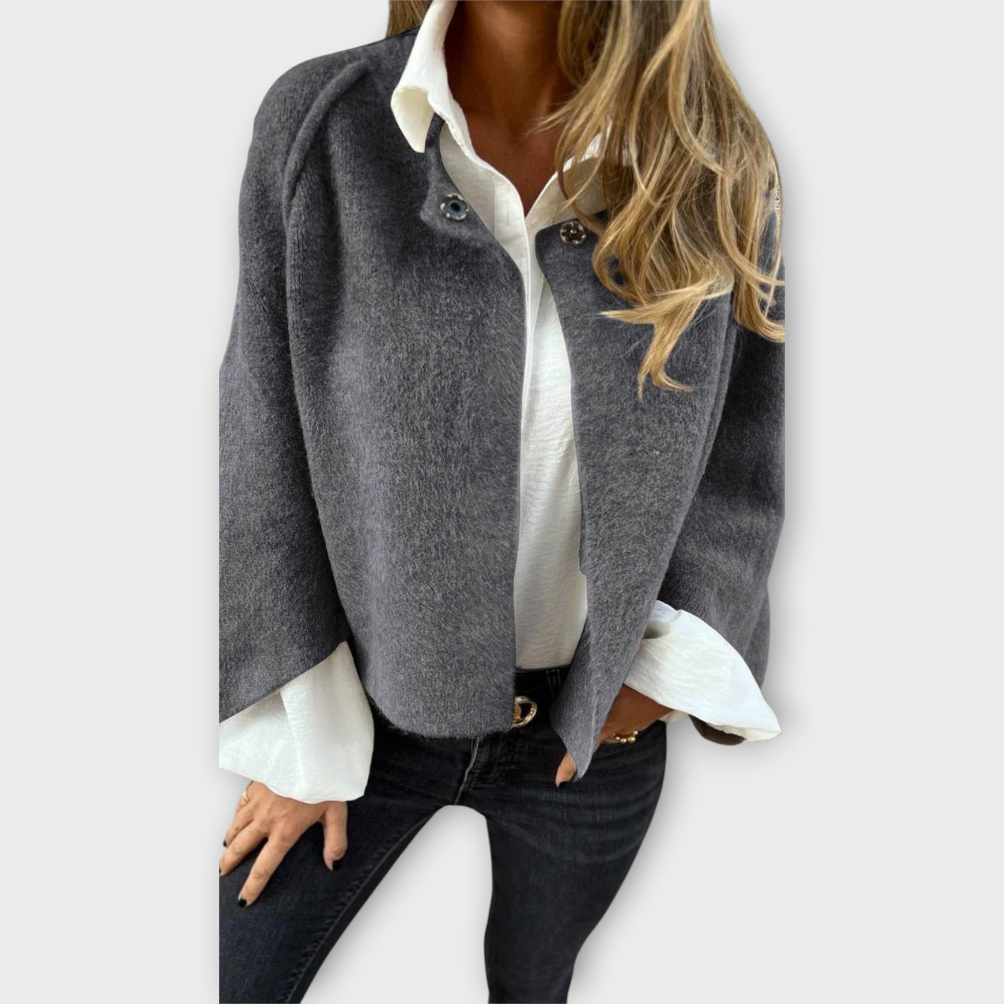 Elegant cardigan with minimalist design