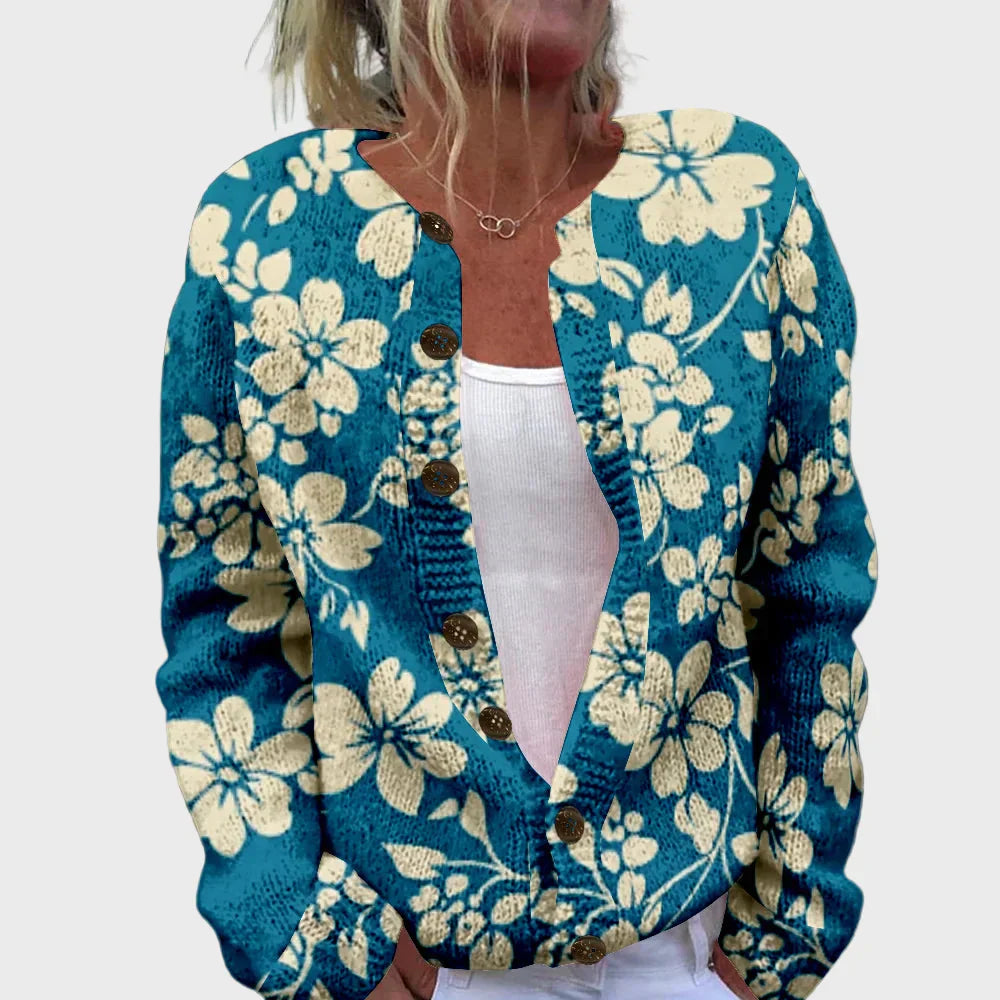 Elegant patterned knitted vest