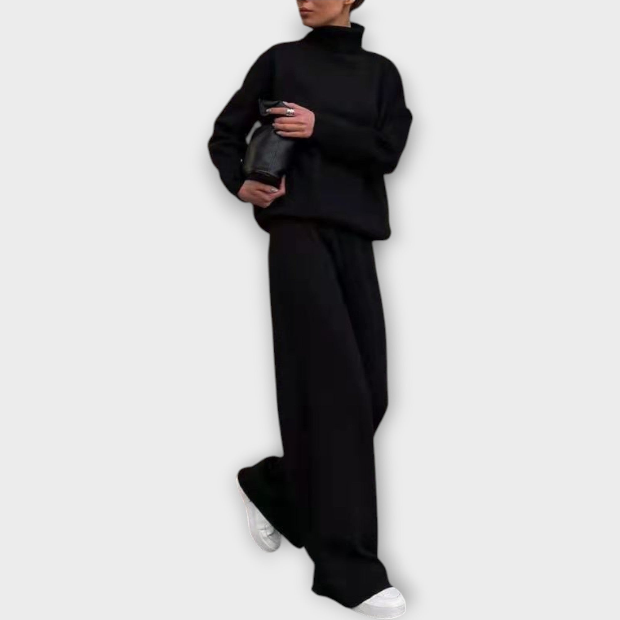 Kootud komplekt kõrge kaelusega ja pükstega